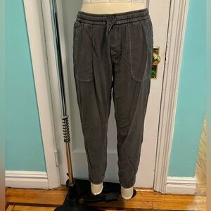 Athleta Grey Farallon Jogger Size 8/M
